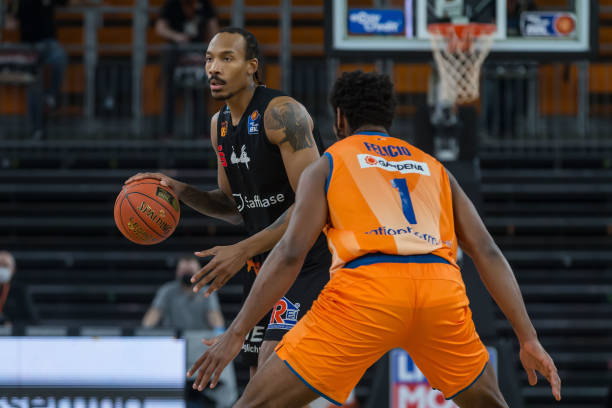 球后的完美 球后的完美