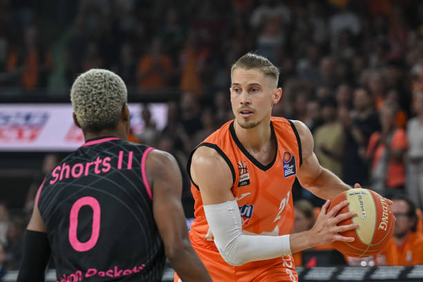 力量方面从 力量方面从