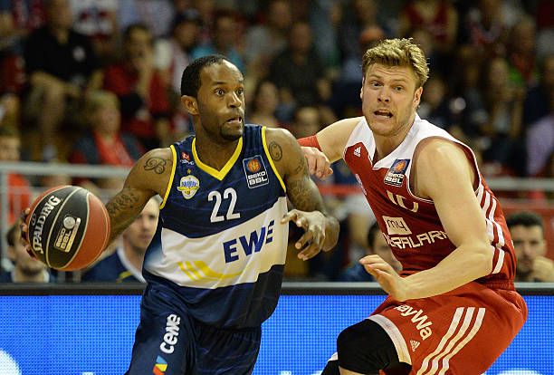 巨大的顶级 巨大的顶级